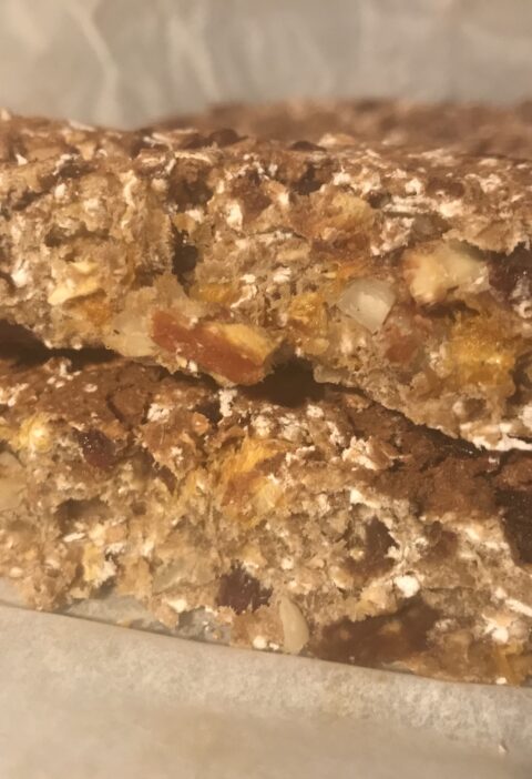 como hacer barritas de avena y platano saludables, endulzadas con datiles y platanos