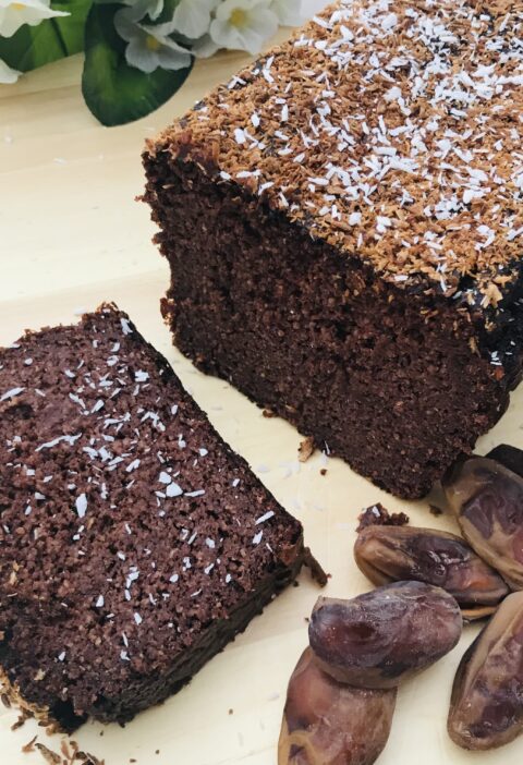 bizcocho de platano con cacao sin azucar endulzantes naturales, dátiles