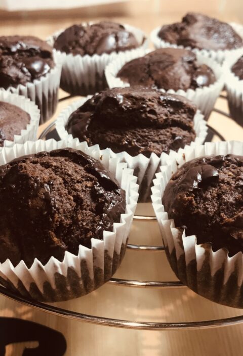 magdalenas de chocolate sin azucar, receta dulce para veganos, sin huevos, sin leche