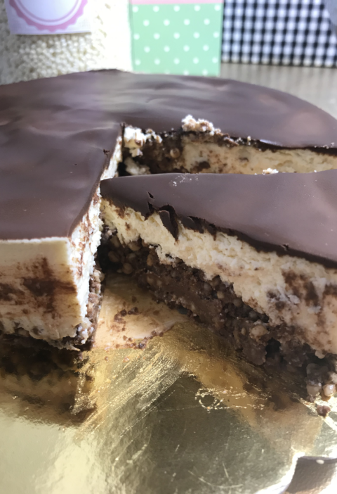fit tarta de queso, pocas calorias, con coco y chocolate, kt kat tarta fria fit