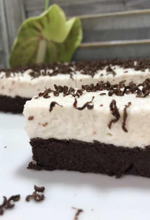 fit brownie con cacao, con crema de cacahuete, con platano, con proteina, fitness, saludable, facil y rapido, paso a paso, sin harina, sin huevo, al horno, sin gluten, sin azúcar