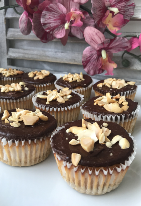 mini chesecake, mini tarta de queso, receta, como hacer mini pasteles, pastelitos de queso, tartas individuales, sin gluten, mantequilla de cacahuete